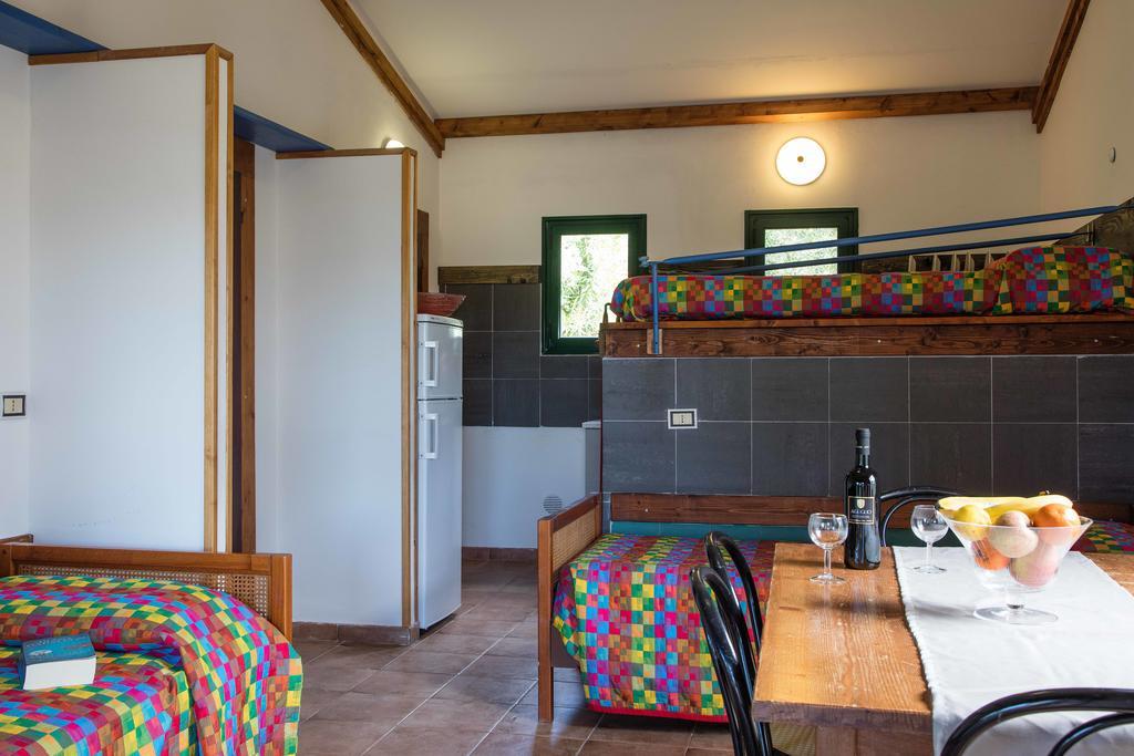 Il Borgo Centro Vacanze Guardistallo Ngoại thất bức ảnh